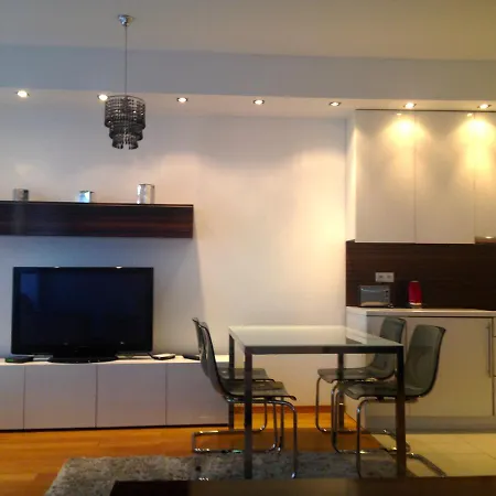 מלון דירות Platinum Towers E 4*