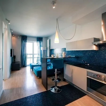 Apart Otel Platinum Towers E Varşova