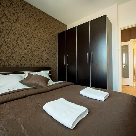 Platinum Towers E Varşova