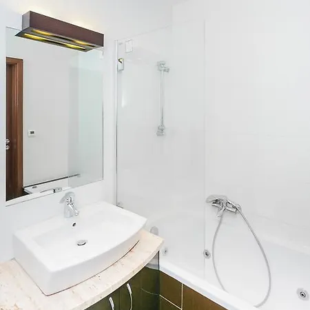 Platinum Towers E 4* Warsaw