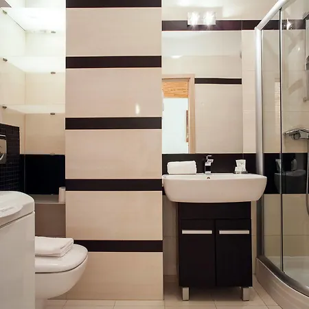 Platinum Towers E 4* Warsaw