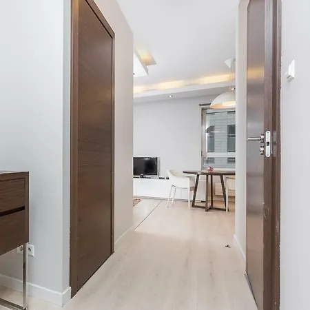 Platinum Towers E Aparthotel 4*